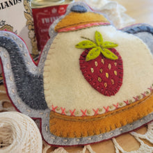 STRAWBERRY TEA - Pattern or Kit