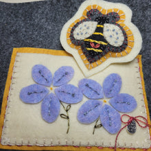 SPRING HOUSE NEEDLE MINDER BOOK - Pattern or Kit